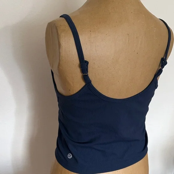 Lululemon sz 8 Wunder Train U-Neck ribbed Deep Blue Bra light support NWOT